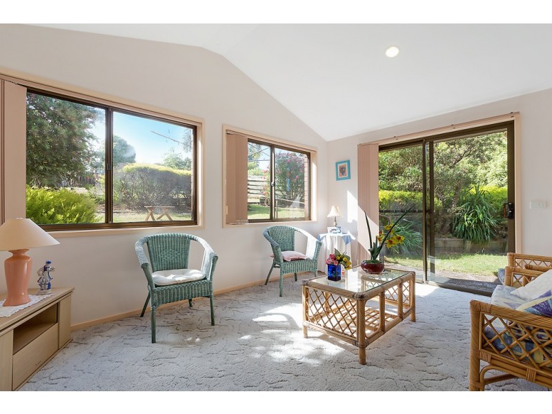 5 WARATAH COURT, Tura Beach NSW 2548