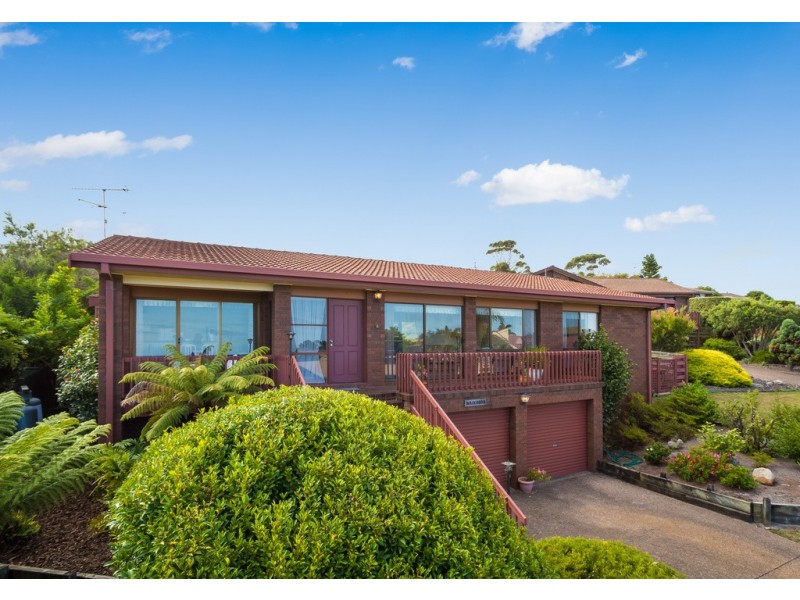 5 WARATAH COURT, Tura Beach NSW 2548