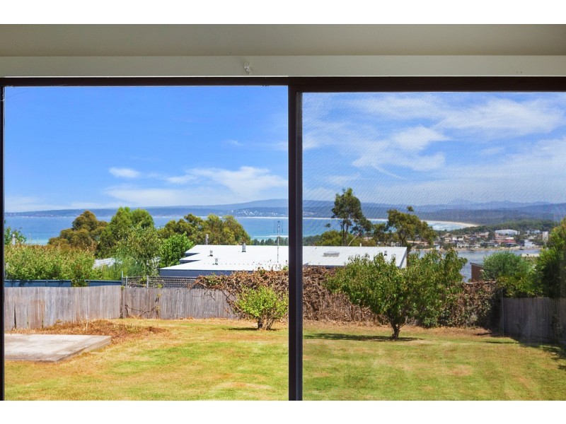 34 LAKEVIEW AVENUE, Merimbula NSW 2548