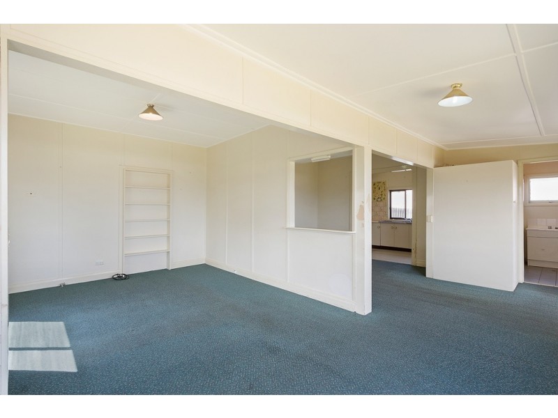 34 LAKEVIEW AVENUE, Merimbula NSW 2548