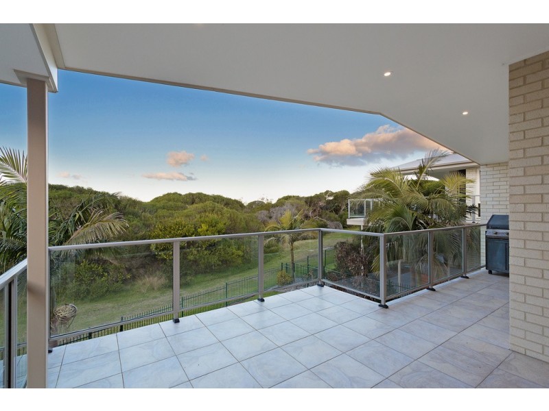 4C Surf Circle, Tura Beach NSW 2548