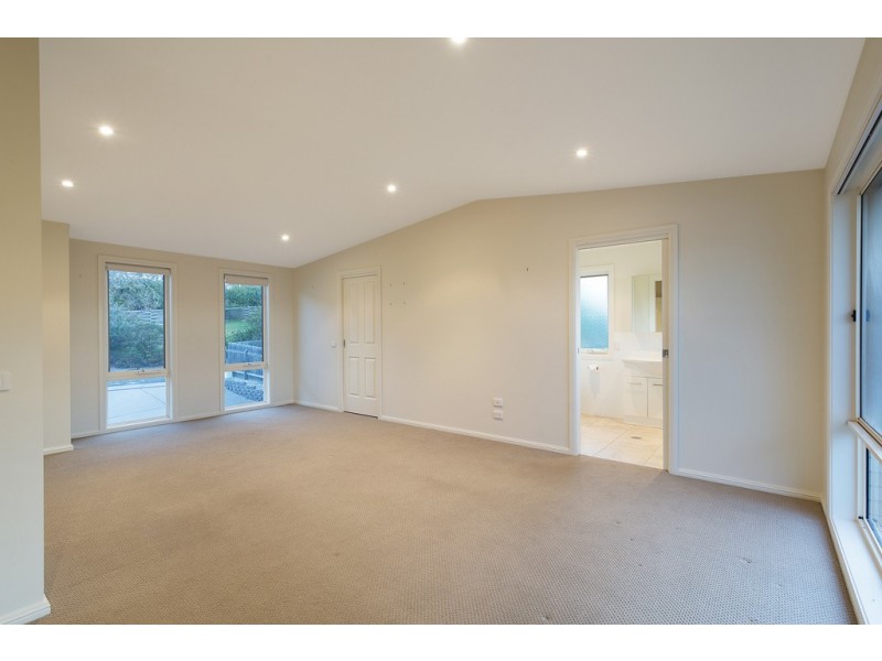 4C Surf Circle, Tura Beach NSW 2548