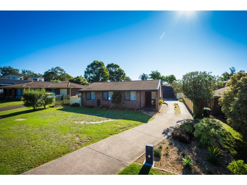 27 TURA BEACH DRIVE, Tura Beach NSW 2548