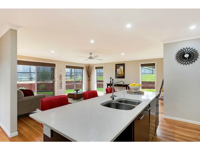 7 ENDEAVOUR COURT, Tura Beach NSW 2548