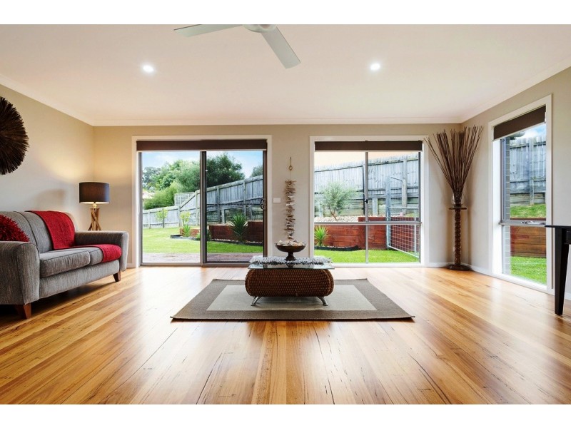 7 ENDEAVOUR COURT, Tura Beach NSW 2548