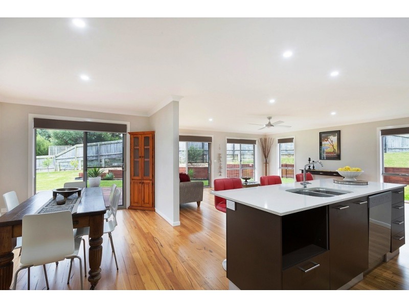 7 ENDEAVOUR COURT, Tura Beach NSW 2548