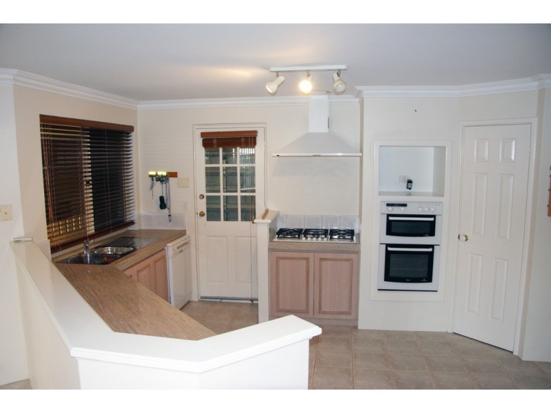 84 La Spezia Drive, Secret Harbour WA 6173