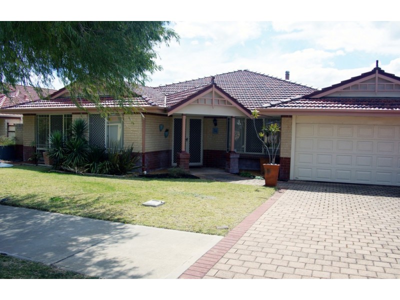 84 La Spezia Drive, Secret Harbour WA 6173