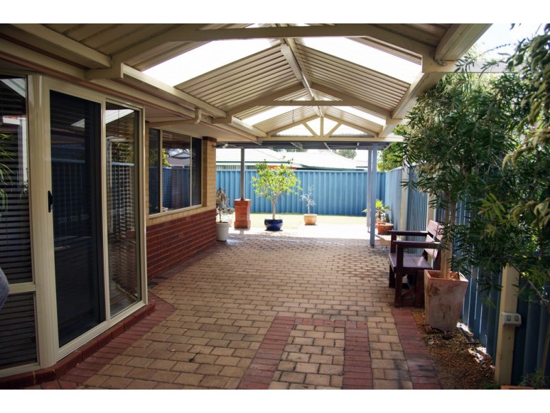 84 La Spezia Drive, Secret Harbour WA 6173