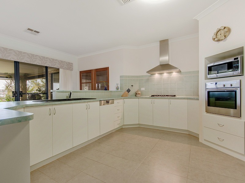 35 Baskerville Crescent, Baldivis WA 6171