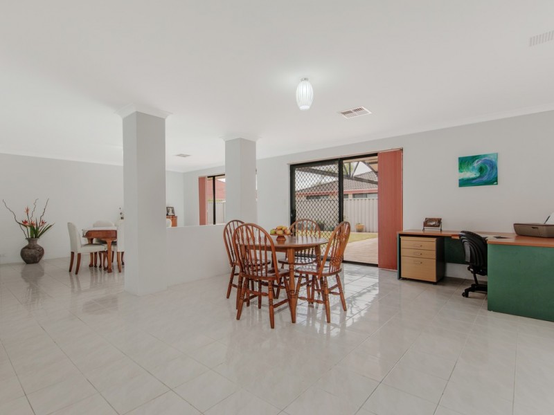 56 Chelmsford Avenue, Port Kennedy WA 6172