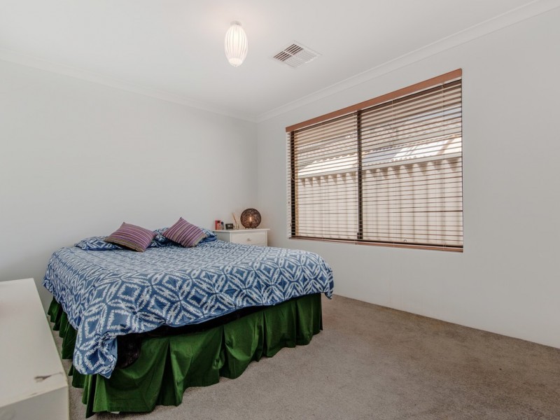 56 Chelmsford Avenue, Port Kennedy WA 6172