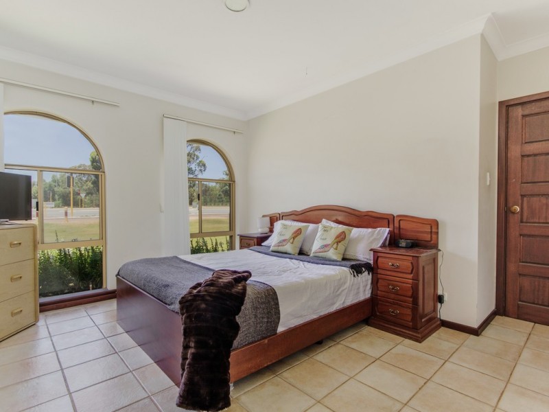 2324 Mandurah Road, Golden Bay WA 6174