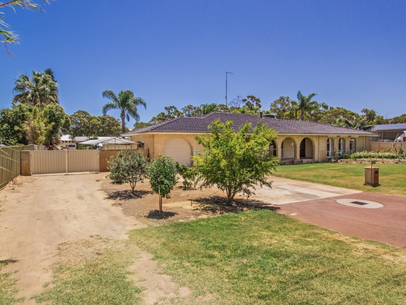2324 Mandurah Road, Golden Bay WA 6174