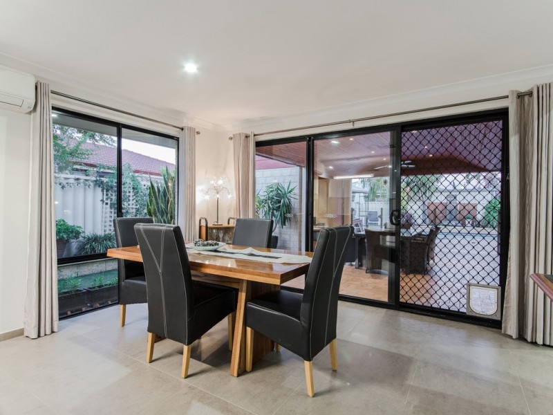 8 Dunkirk Court, Port Kennedy WA 6172