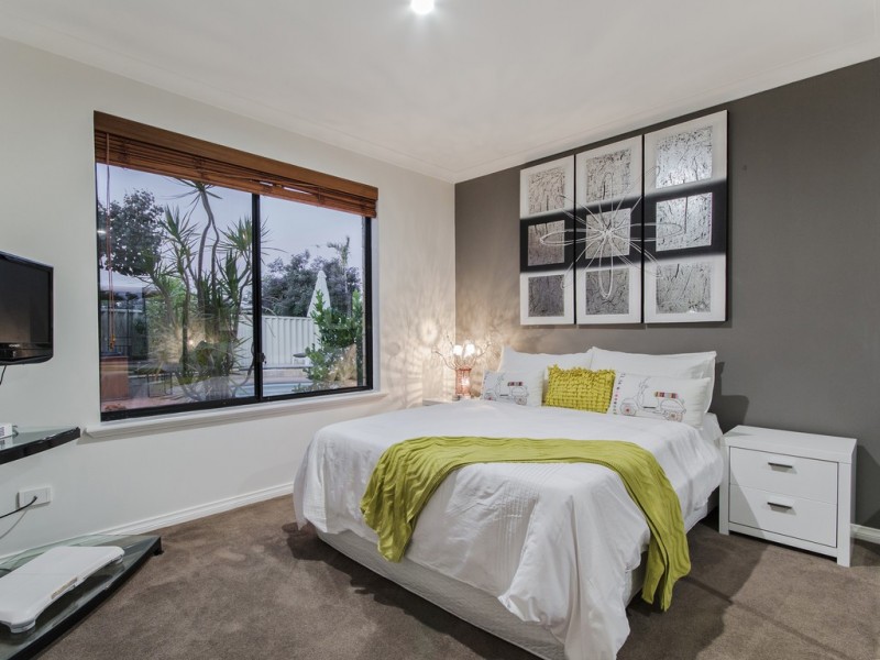 8 Dunkirk Court, Port Kennedy WA 6172