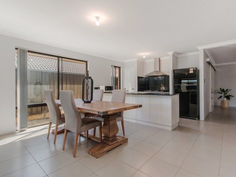 25 Huggins Way, Baldivis WA 6171