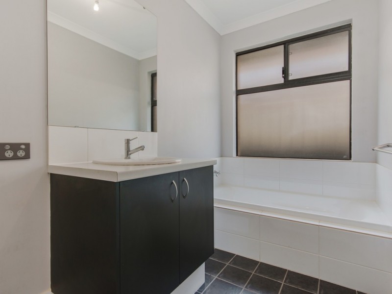 25 Huggins Way, Baldivis WA 6171