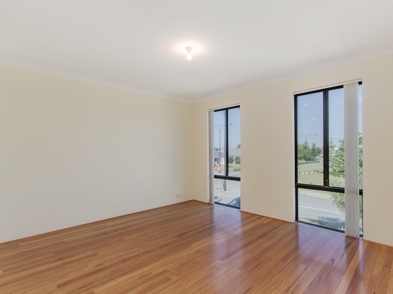 4 Jupiter Bend, Rockingham WA 6168