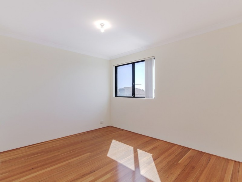 4 Jupiter Bend, Rockingham WA 6168