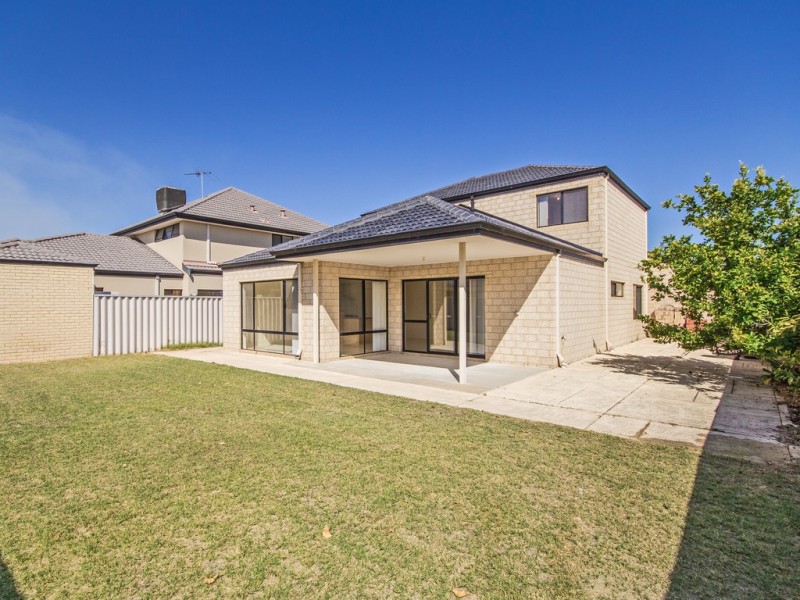 4 Jupiter Bend, Rockingham WA 6168