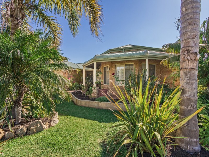 13 St Raphael Crescent, Port Kennedy WA 6172