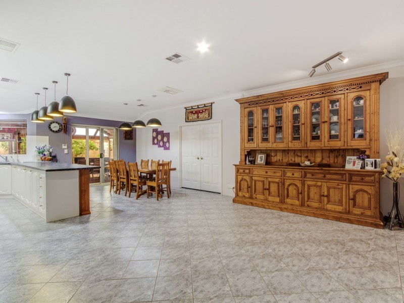 13 St Raphael Crescent, Port Kennedy WA 6172