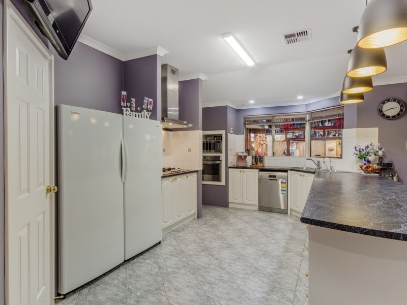 13 St Raphael Crescent, Port Kennedy WA 6172