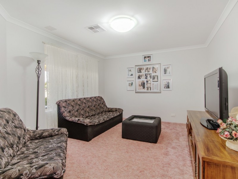 13 St Raphael Crescent, Port Kennedy WA 6172