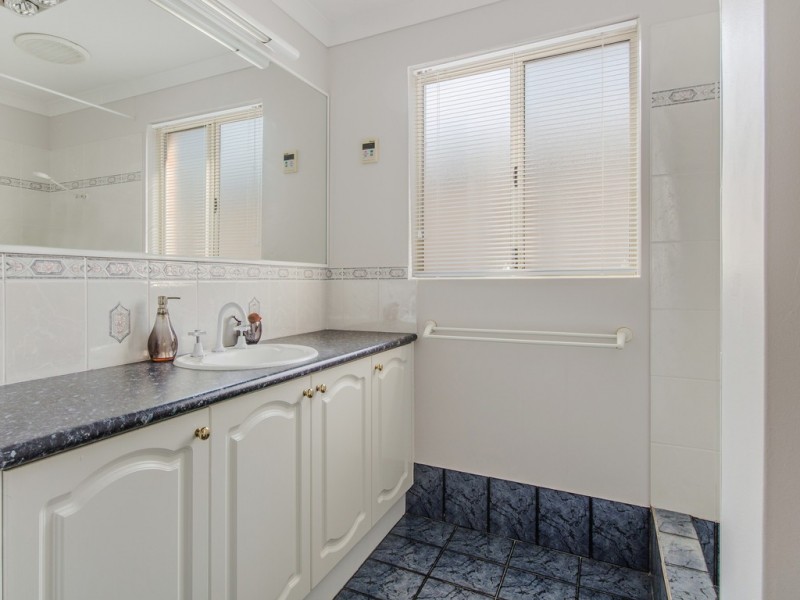 13 St Raphael Crescent, Port Kennedy WA 6172