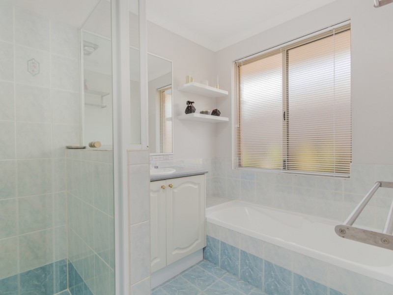 13 St Raphael Crescent, Port Kennedy WA 6172