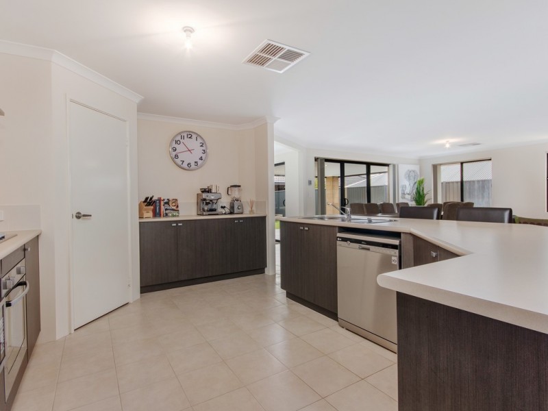 12 Ballys Turn, Baldivis WA 6171