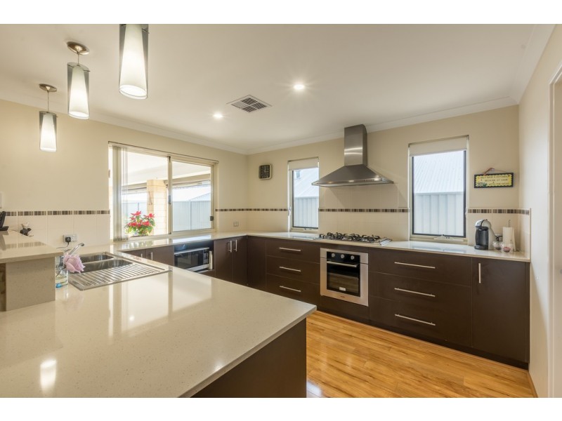 27 Copenhagen St, Baldivis WA 6171