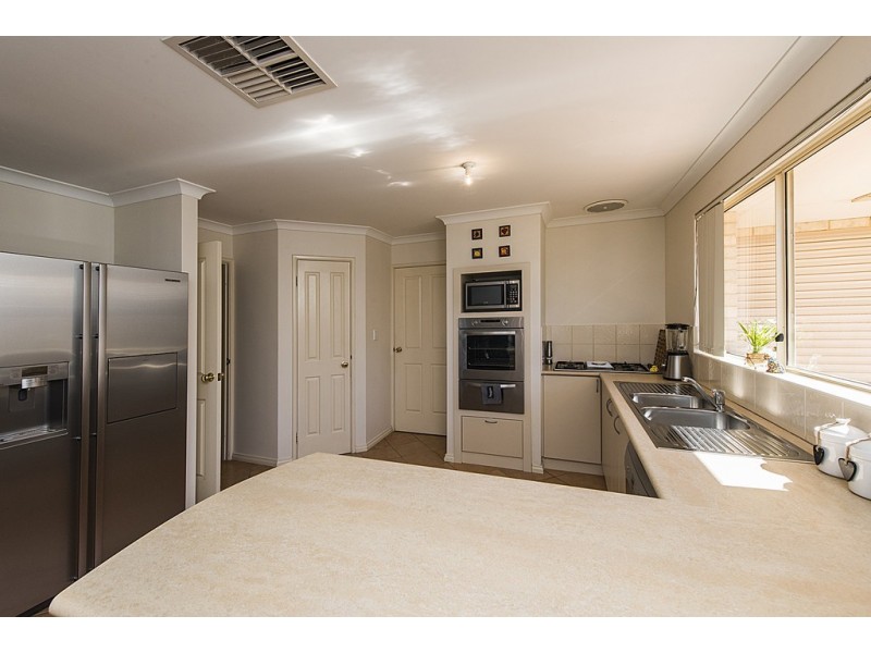 14 Gonville Green, Port Kennedy WA 6172