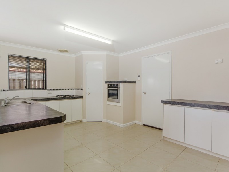 54 Chelmsford Avenue, Port Kennedy WA 6172