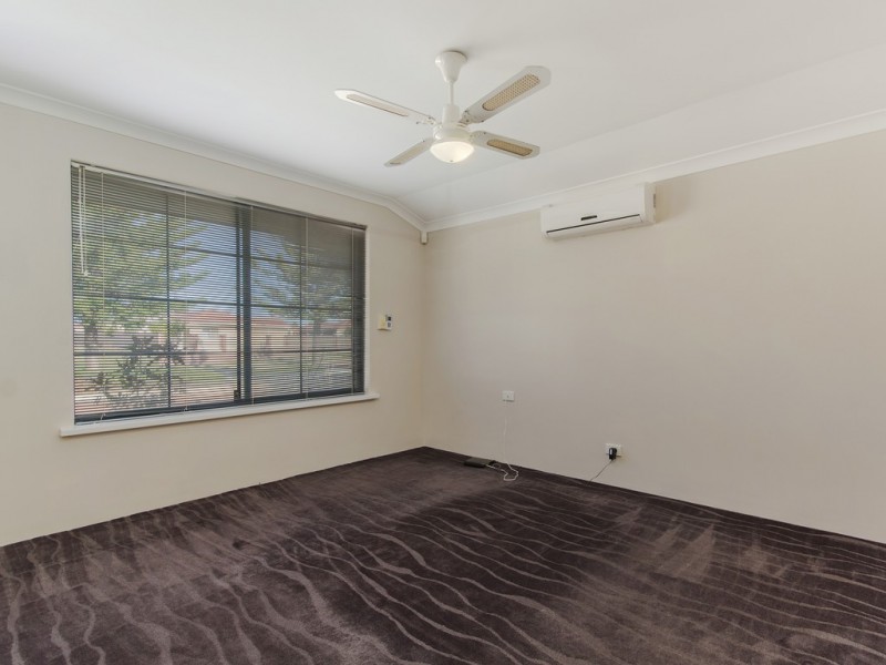 54 Chelmsford Avenue, Port Kennedy WA 6172