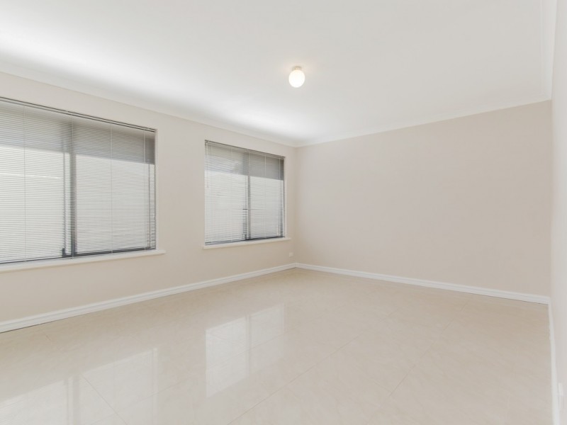 54 Chelmsford Avenue, Port Kennedy WA 6172