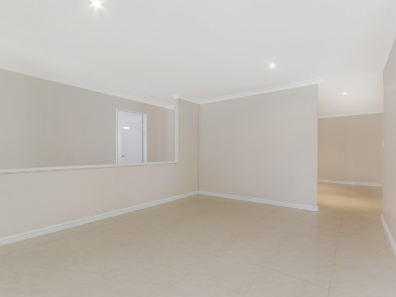 54 Chelmsford Avenue, Port Kennedy WA 6172