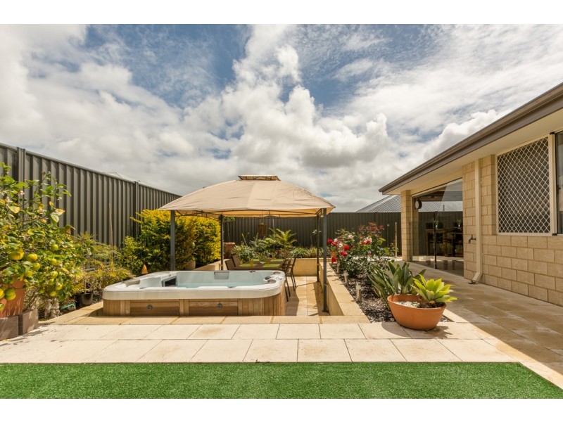 27 Copenhagen St, Baldivis WA 6171