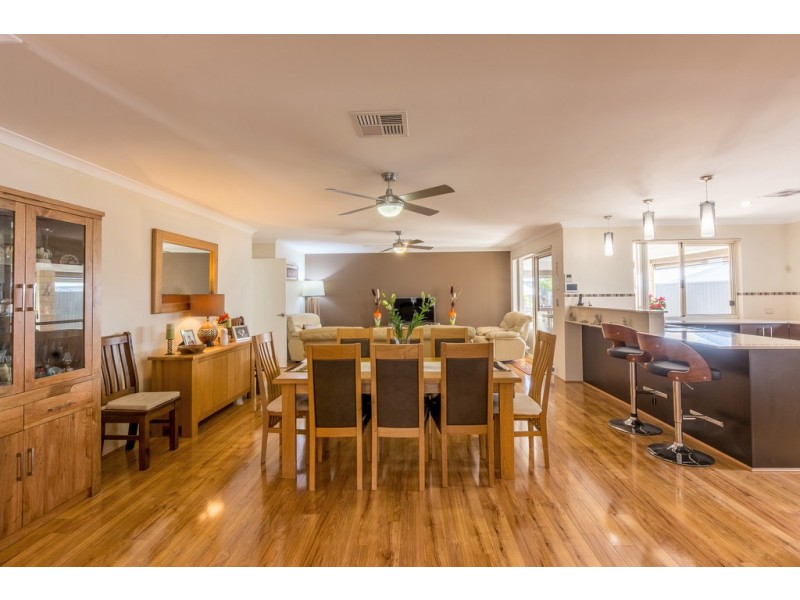 27 Copenhagen St, Baldivis WA 6171