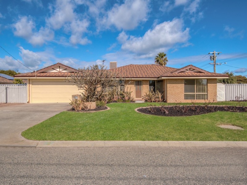 2 Hope Place, Waikiki WA 6169