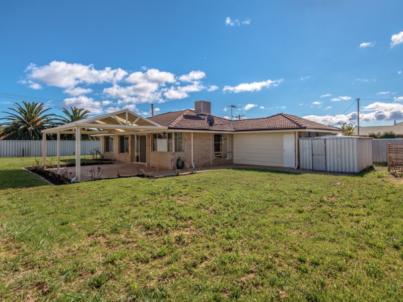 2 Hope Place, Waikiki WA 6169