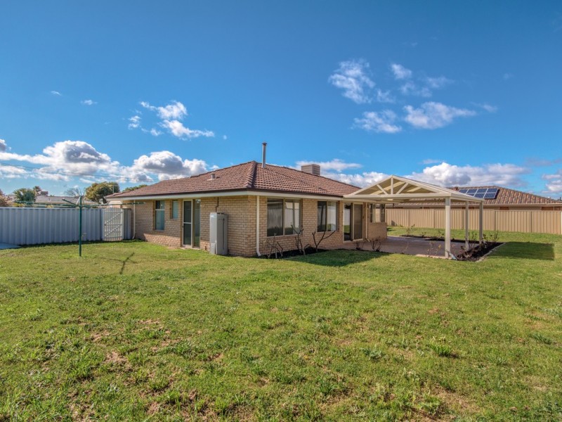 2 Hope Place, Waikiki WA 6169