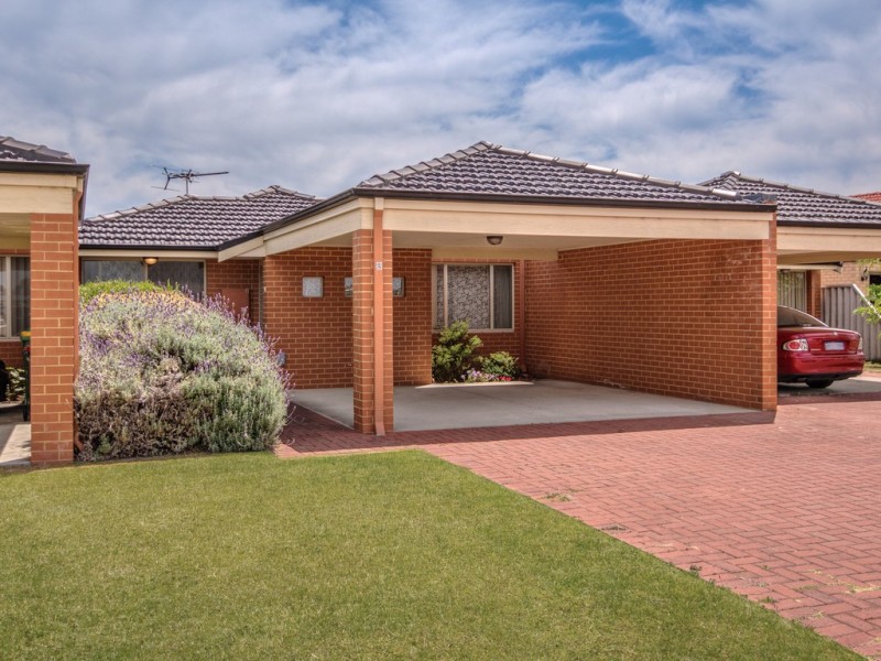 2/51 Laguardia Loop, Port Kennedy WA 6172