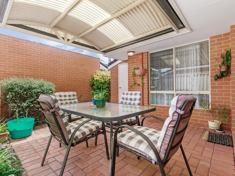 2/51 Laguardia Loop, Port Kennedy WA 6172