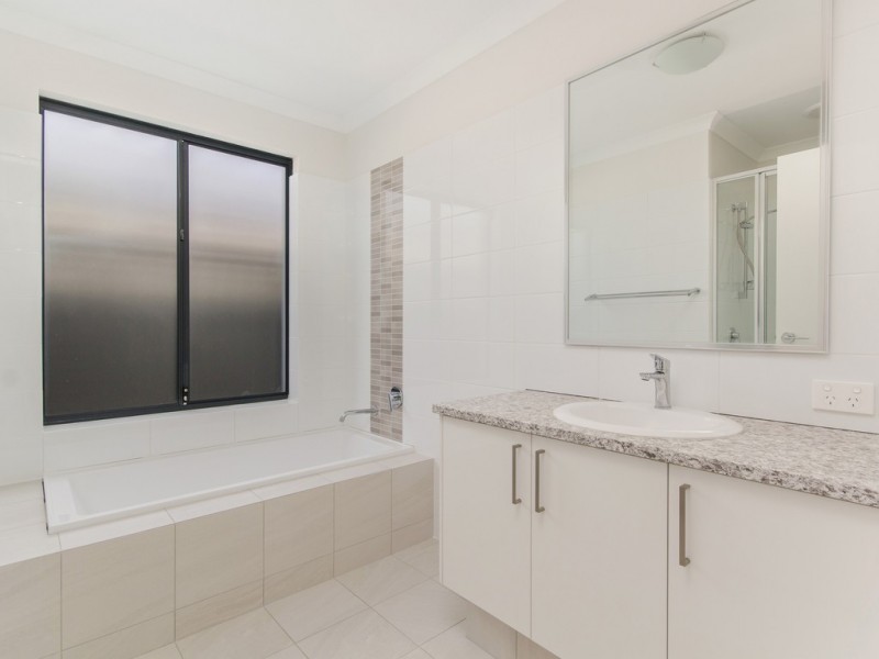 70 McDonald Rd, Baldivis WA 6171