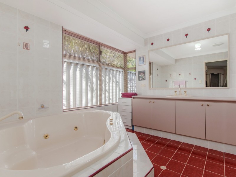 3 Dunkirk Court, Port Kennedy WA 6172