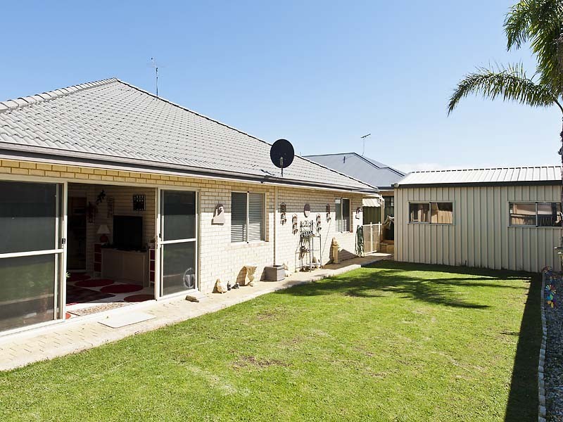 9 Barcelona Grange, Port Kennedy WA 6172