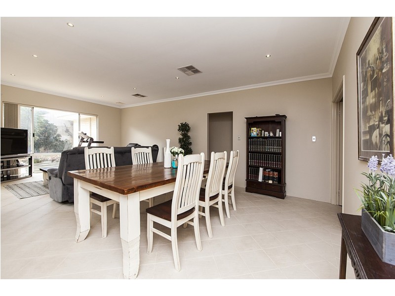 15 Smithers Parkway, Baldivis WA 6171