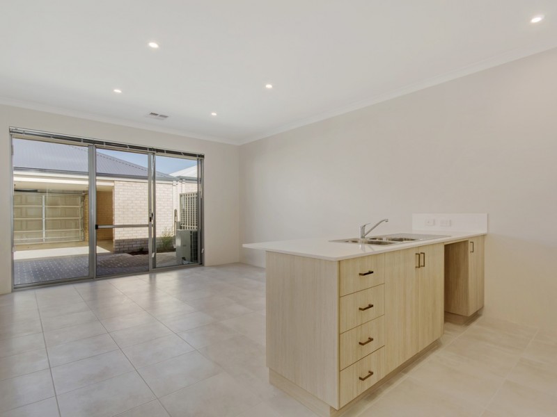 28 Cavendish Boulevard, Wellard WA 6170